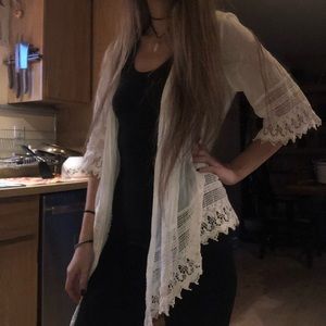 Lace-Detailed Kimono Blouse (S)